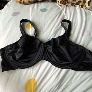 Curvation Black Full Support Underwire Bra With Adjustable Straps Size 42C